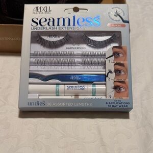 false eyelash extensions- sealed package